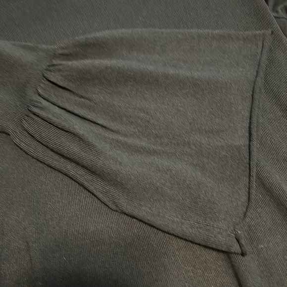 Cynthia Rowley 100% Extrafine Merino Wool Bell Sleeve Dress - Picture 2 of 3